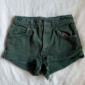 Levi’s high rise green shorts
